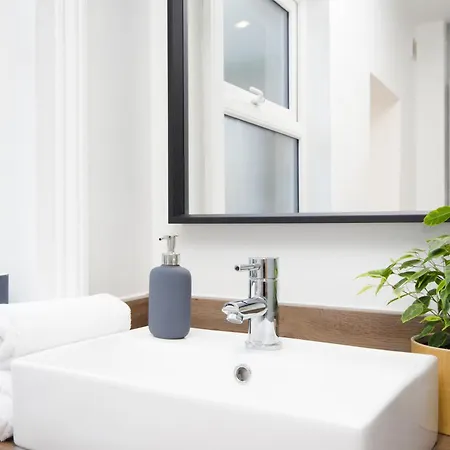 46 Ashville Avenue بيت للعطل سكرابورو