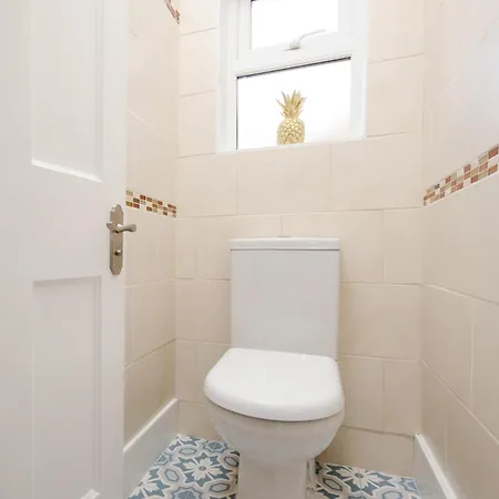 46 Ashville Avenue *