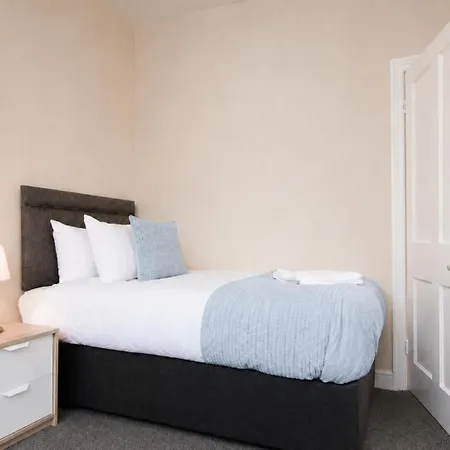 46 Ashville Avenue * Scarborough
